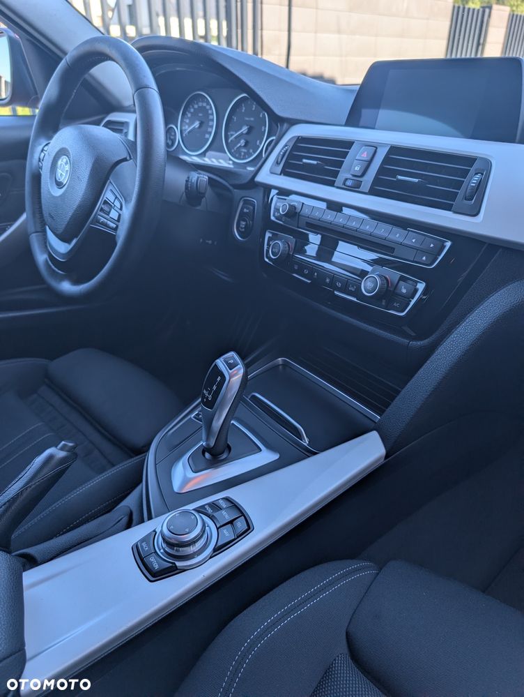 BMW Seria 3 320d Advantage - 9