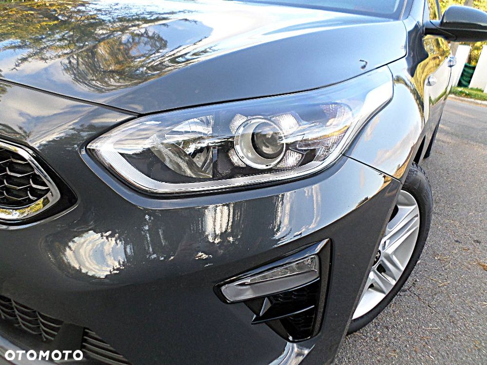 Kia Ceed - 28