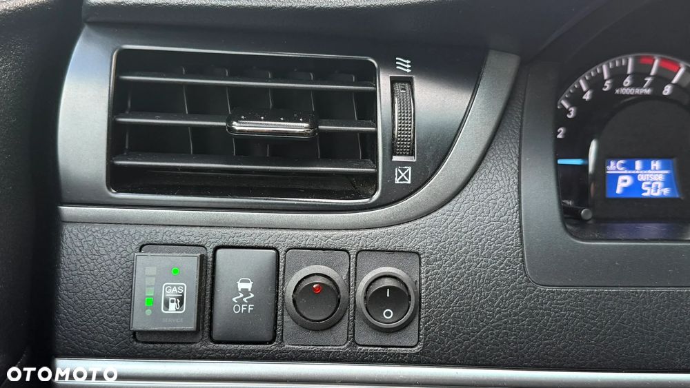 Toyota Camry - 15