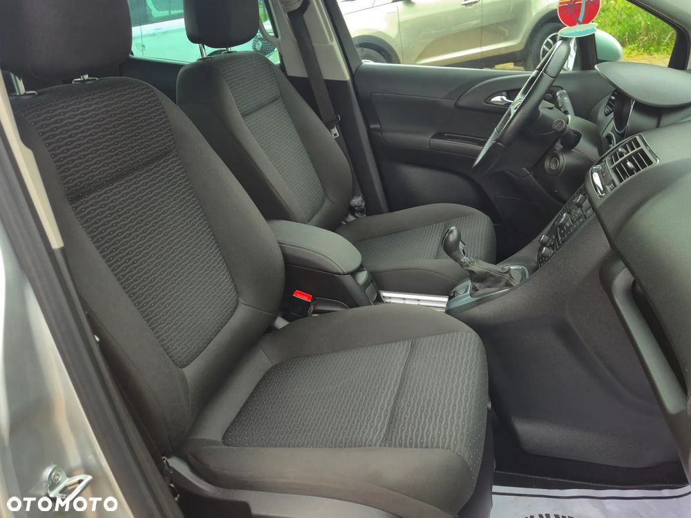 Opel Meriva 1.4 T Essentia - 27
