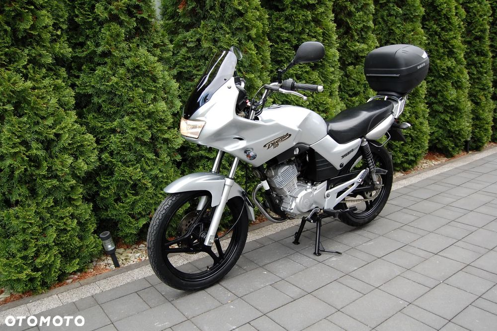 Yamaha YBR - 4