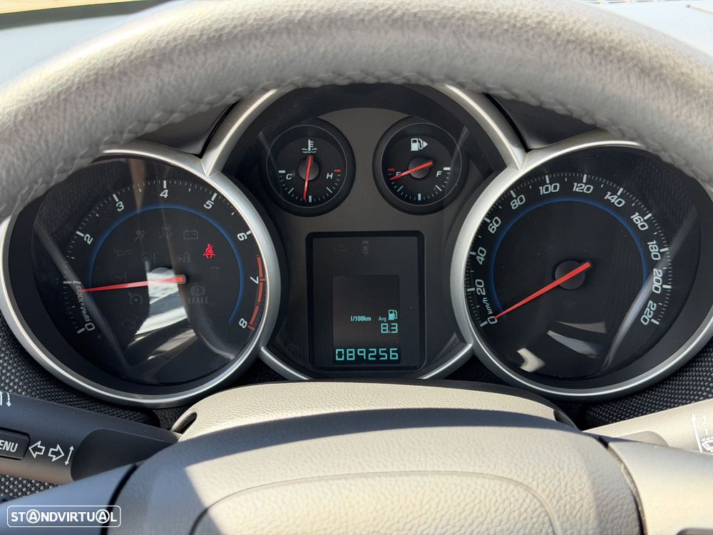 Chevrolet Cruze 1.6 LT - 15