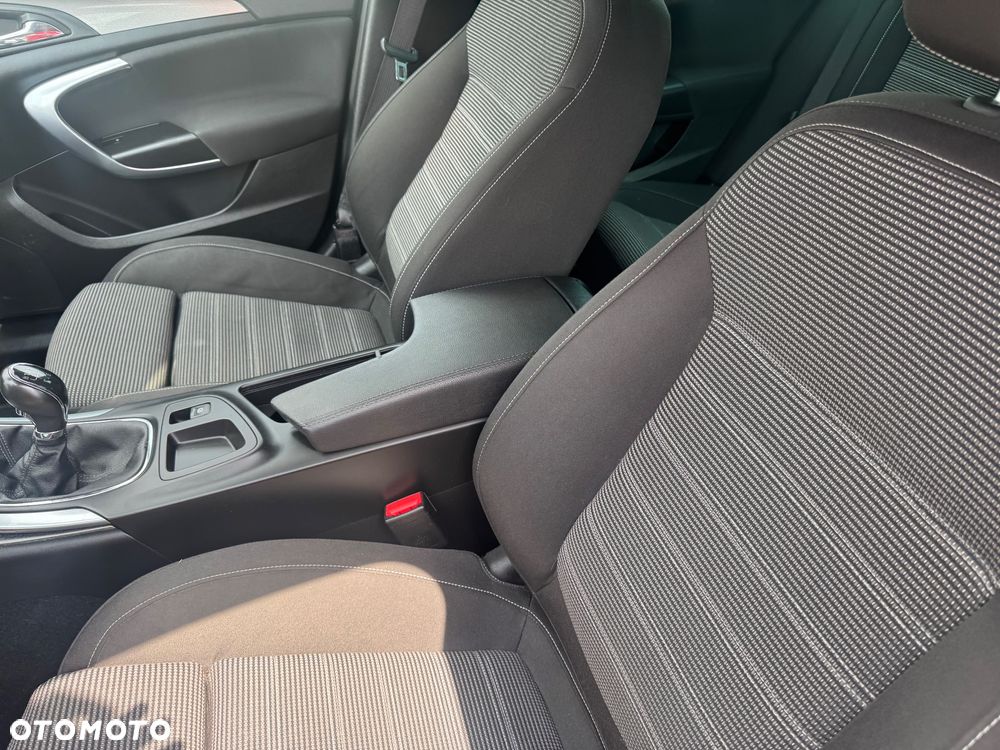 Opel Insignia 2.0 CDTI Cosmo S&S - 24