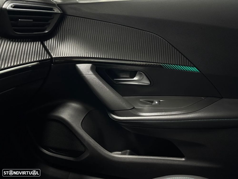 Peugeot 2008 PureTech 130 EAT8 Allure - 9