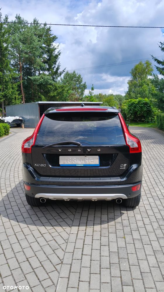 Volvo XC 60 D5 AWD Momentum - 3