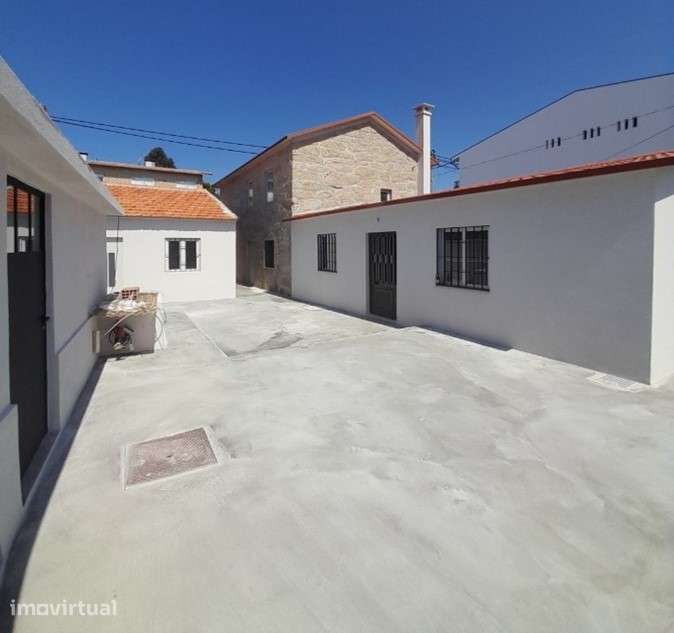 Moradia T3 com espaços exteriores - Grande imagem: 2/9