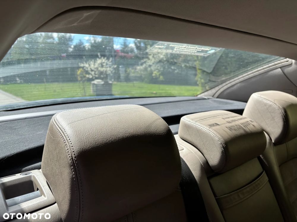 Volkswagen Passat 2.0 TDI DPF Highline - 21