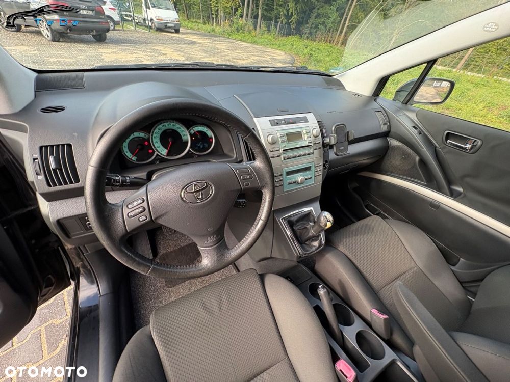 Toyota Corolla Verso 1.8 Prestige + 7os - 23
