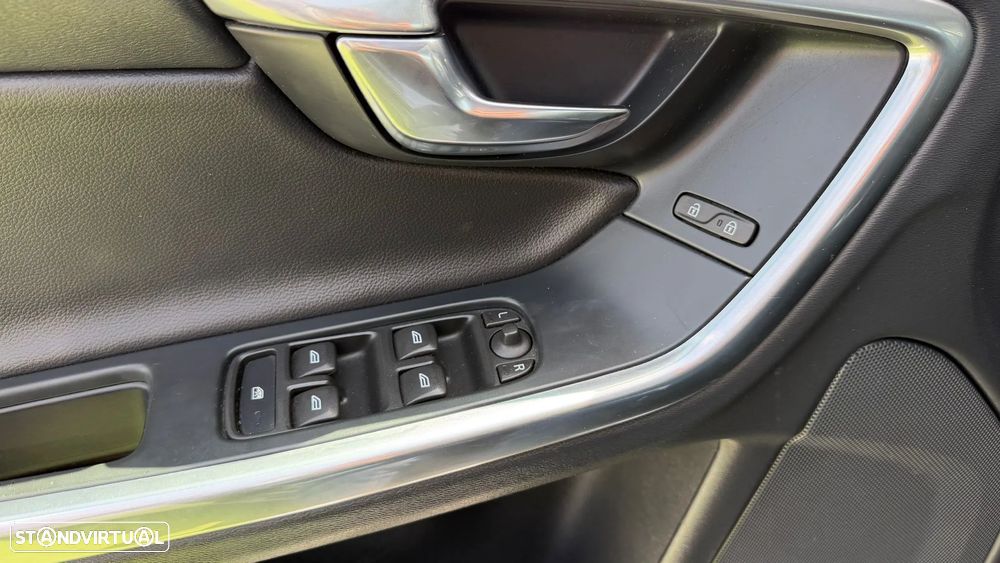 Volvo S60 D4 Momentum - 40