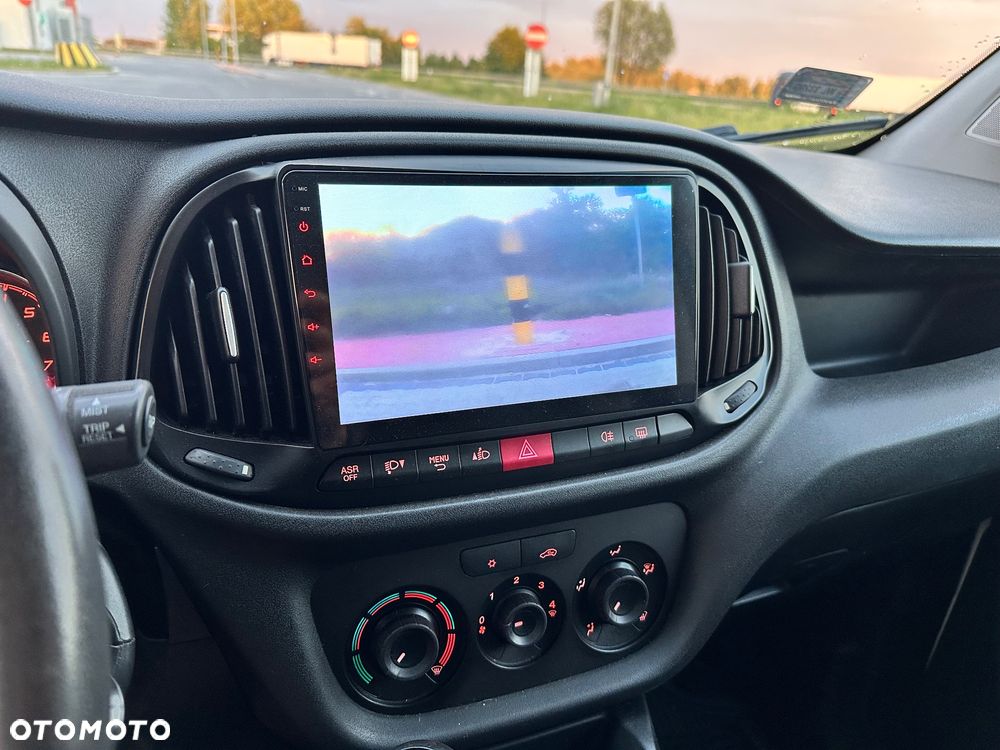 Fiat DOBLO 2.0 135km klima, hak, czujniki park, kamera, android 2015r, 6biegow - 27