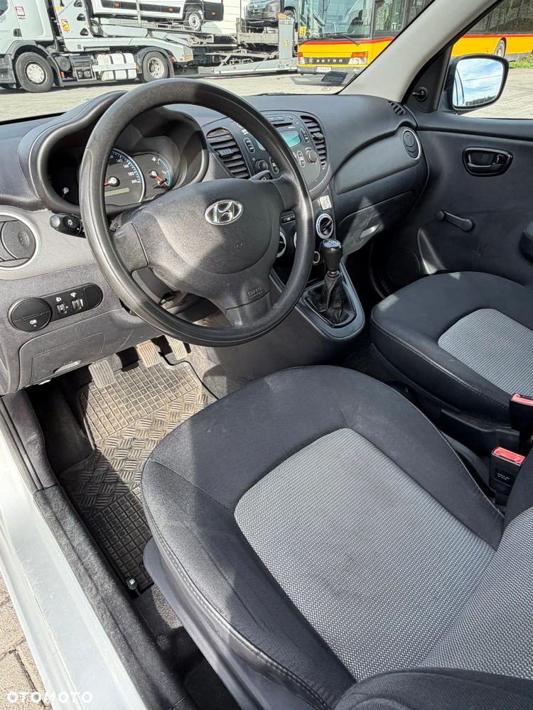 Hyundai i10 1.1 Base - 6