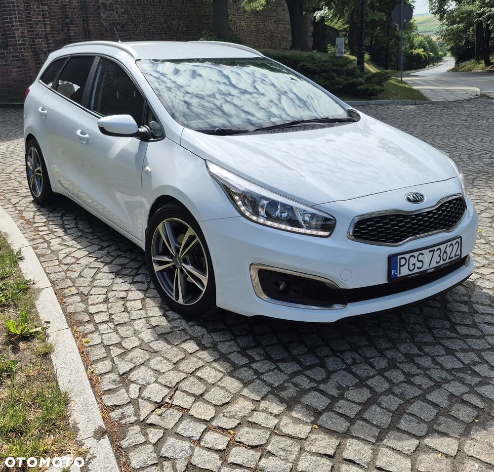 Kia Ceed 1.6 CRDi Smart - 1