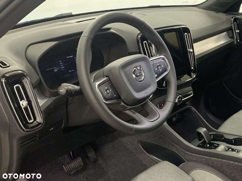 Volvo XC 40 - 7
