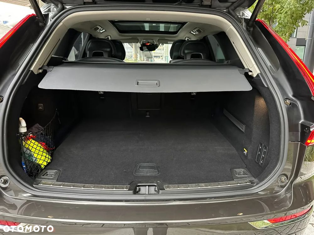 Volvo XC 60 T8 Twin Engine AWD Geartronic Inscription - 23