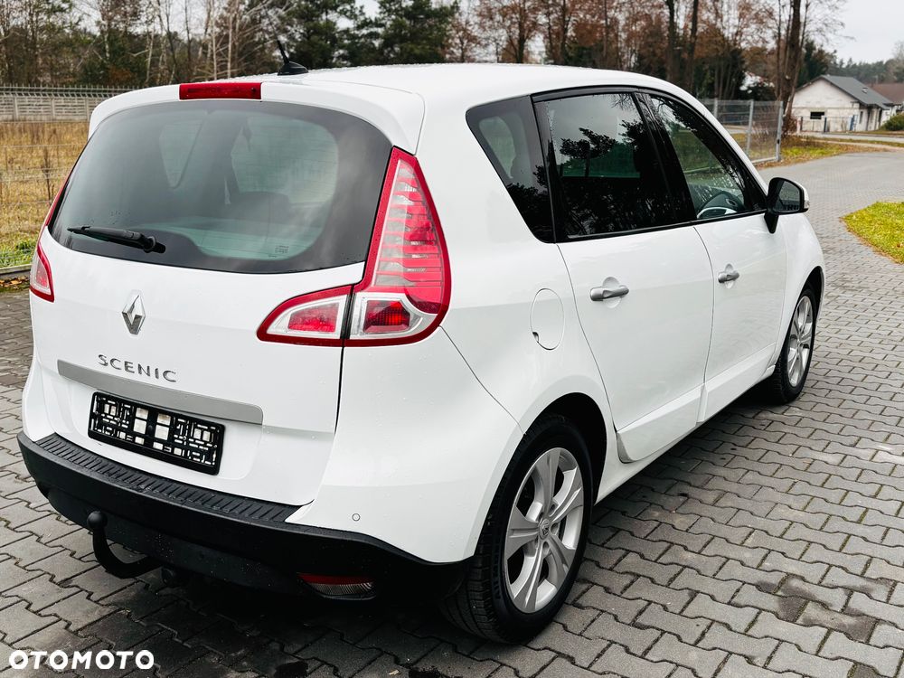 Renault Scenic 2.0 16V Bose Edition CVT - 25