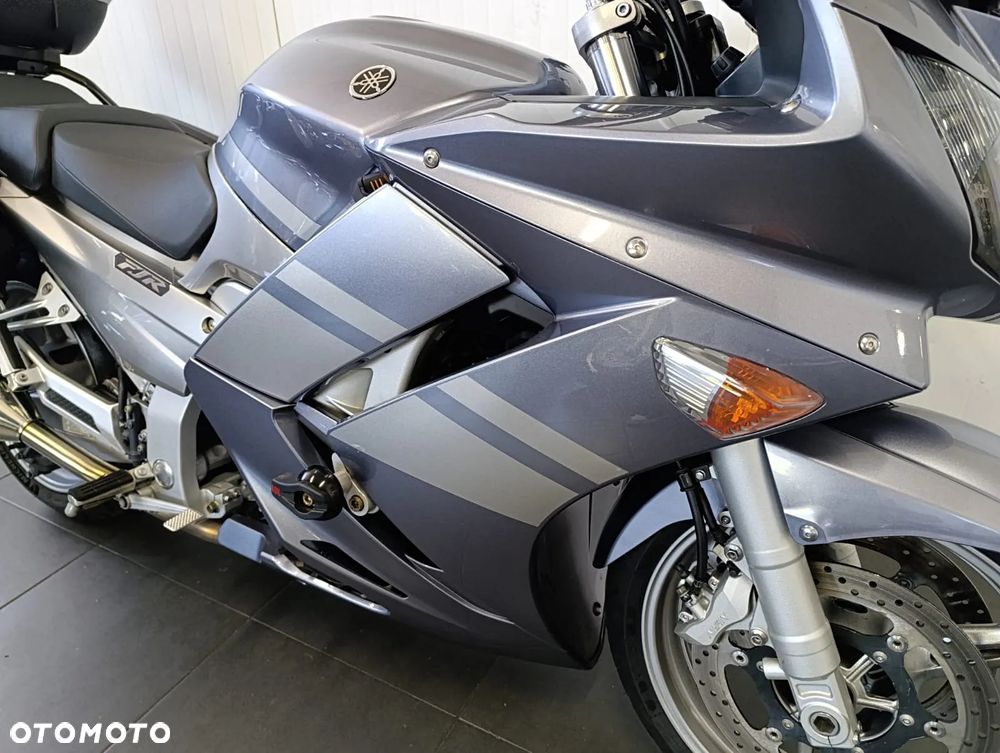 Yamaha FJR - 4