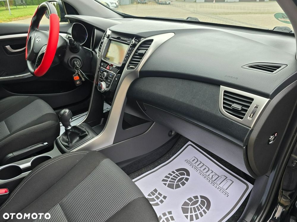 Hyundai i30 - 23