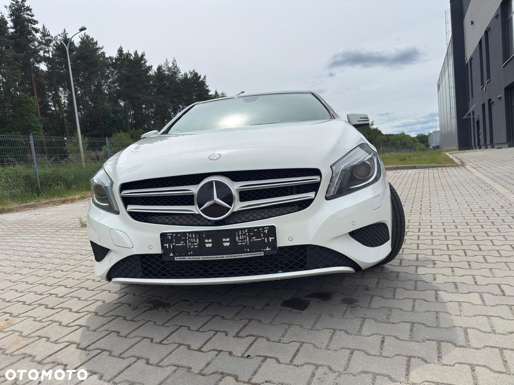 Mercedes-Benz Klasa A 180 d BlueEFFICIENCY Edition Style - 3