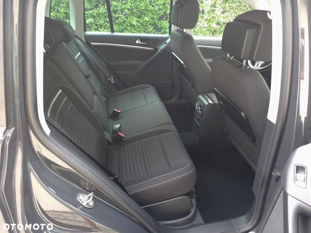 Volkswagen Tiguan 2.0 TDI 4Mot Sport&Style DSG - 9