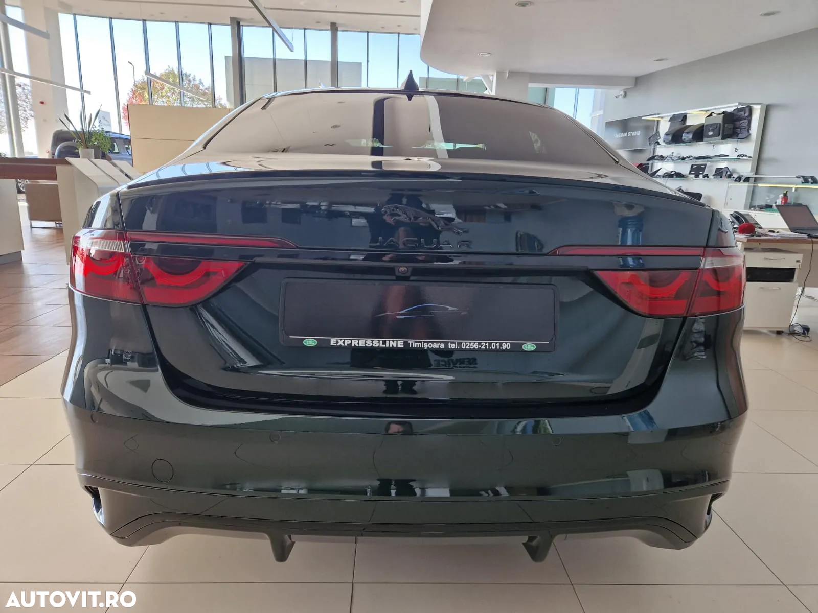 Jaguar XF D200 R-Dynamic HSE - 4