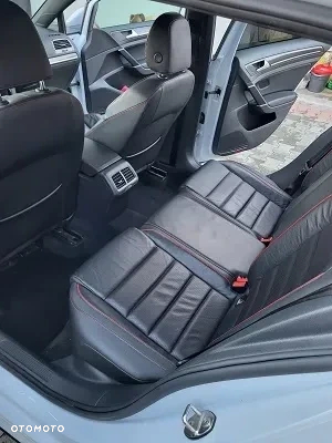 Volkswagen Golf - 14