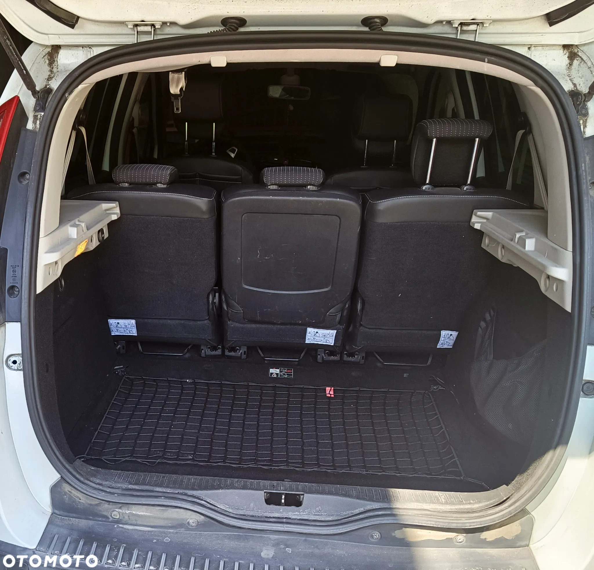 Renault Scenic TCe 130 Bose Edition - 18