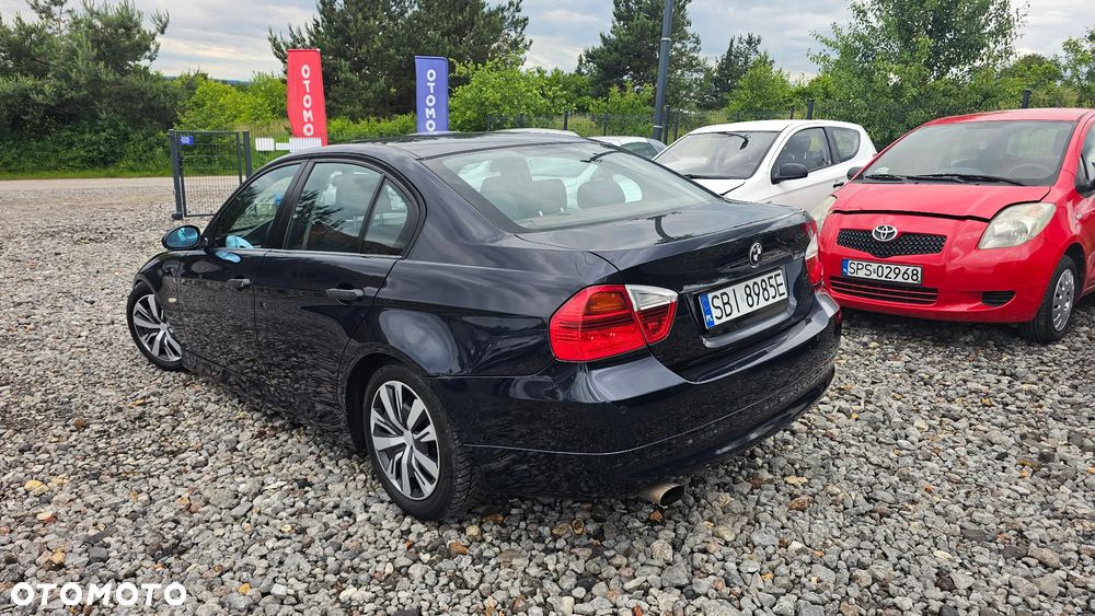 BMW Seria 3 320i - 5