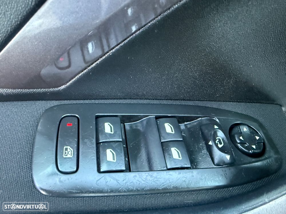 Peugeot 2008 e-HDi FAP 92 STOP & START Active - 13