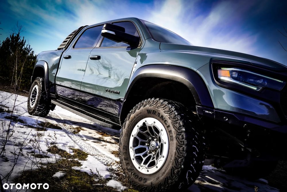 Dodge RAM TRX - 7