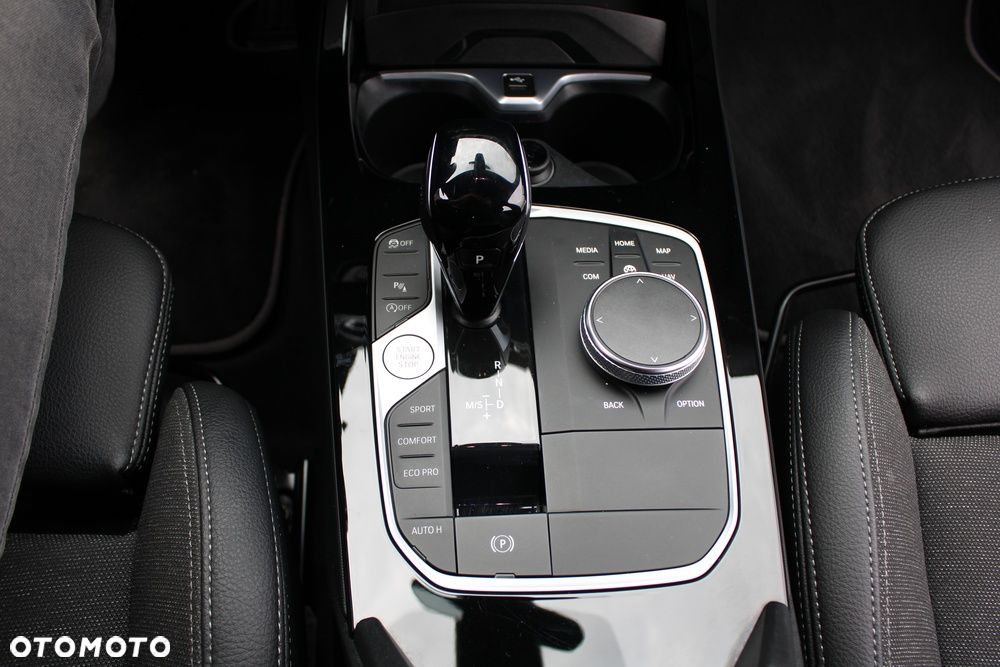 BMW Seria 1 120d xDrive Luxury Line - 29