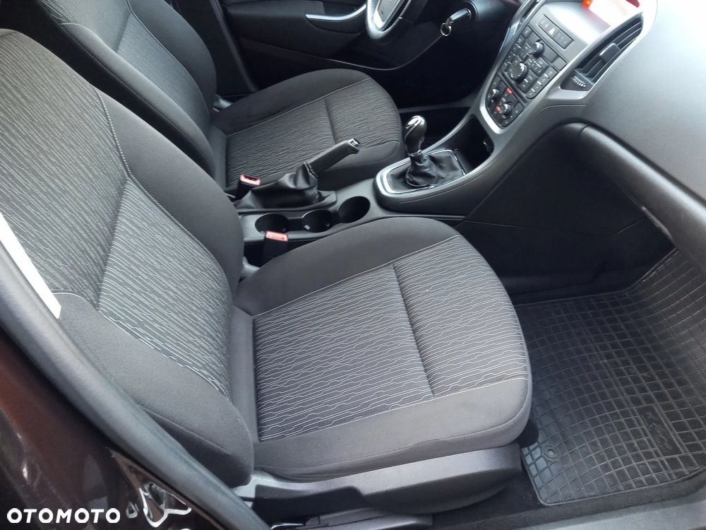 Opel Astra 2014