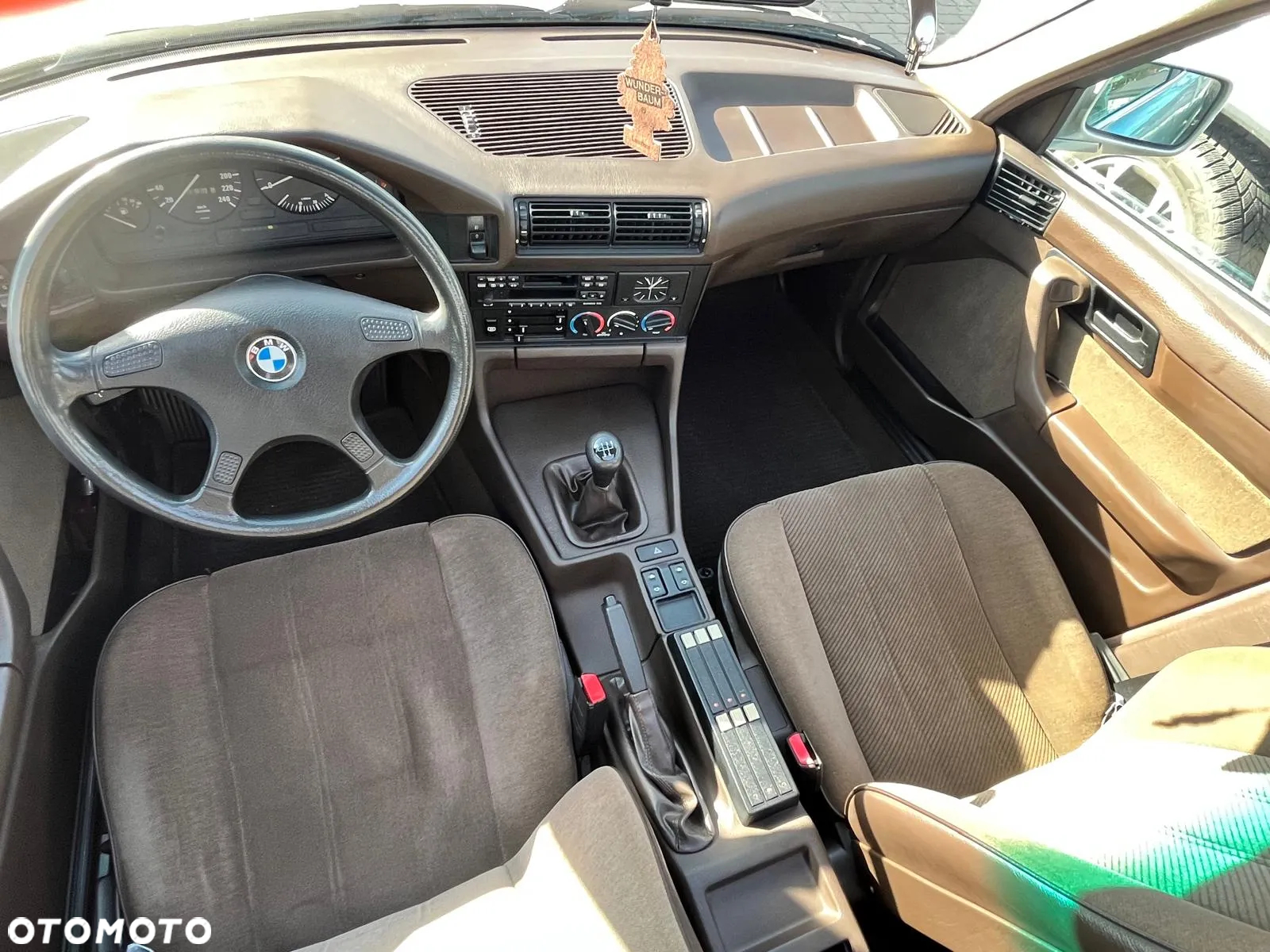 BMW Seria 5 520i - 10
