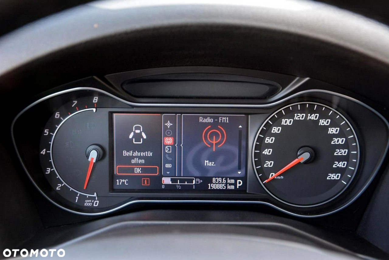Ford Mondeo 2.0 EcoBoost Titanium - 26