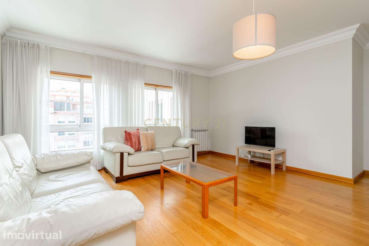 Apartamento T3 com 170,51 m² no Parque dos Príncipes, Lumiar - 2700€ 2 - Grande imagem: 3/29