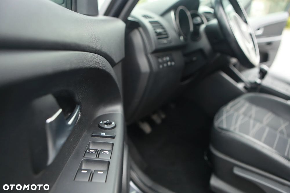Kia Venga - 16