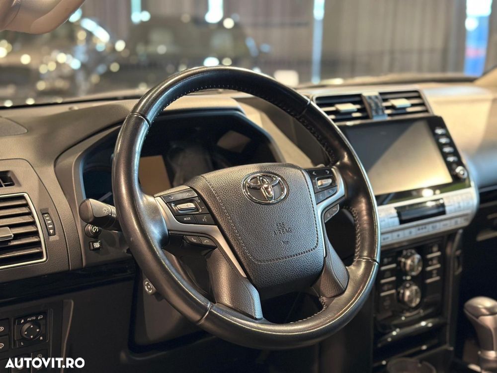 Toyota Land Cruiser 2.8l D-4D 204 CP A/T Luxury Black Matte Edition - 14