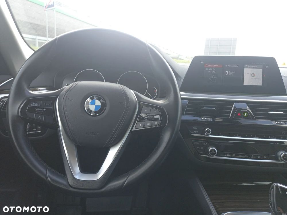 BMW Seria 5 520d xDrive Luxury Line - 10