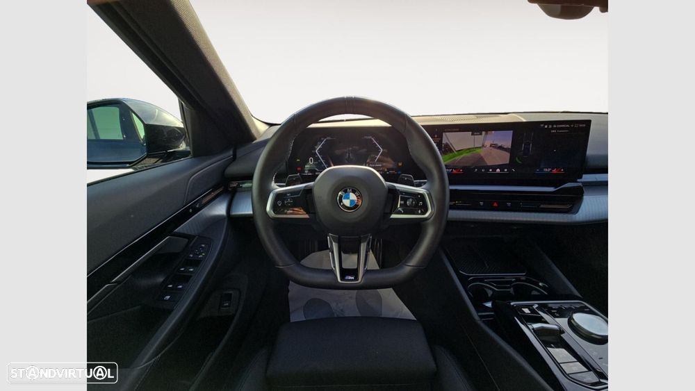 BMW 520 d Pack Desportivo M - 12