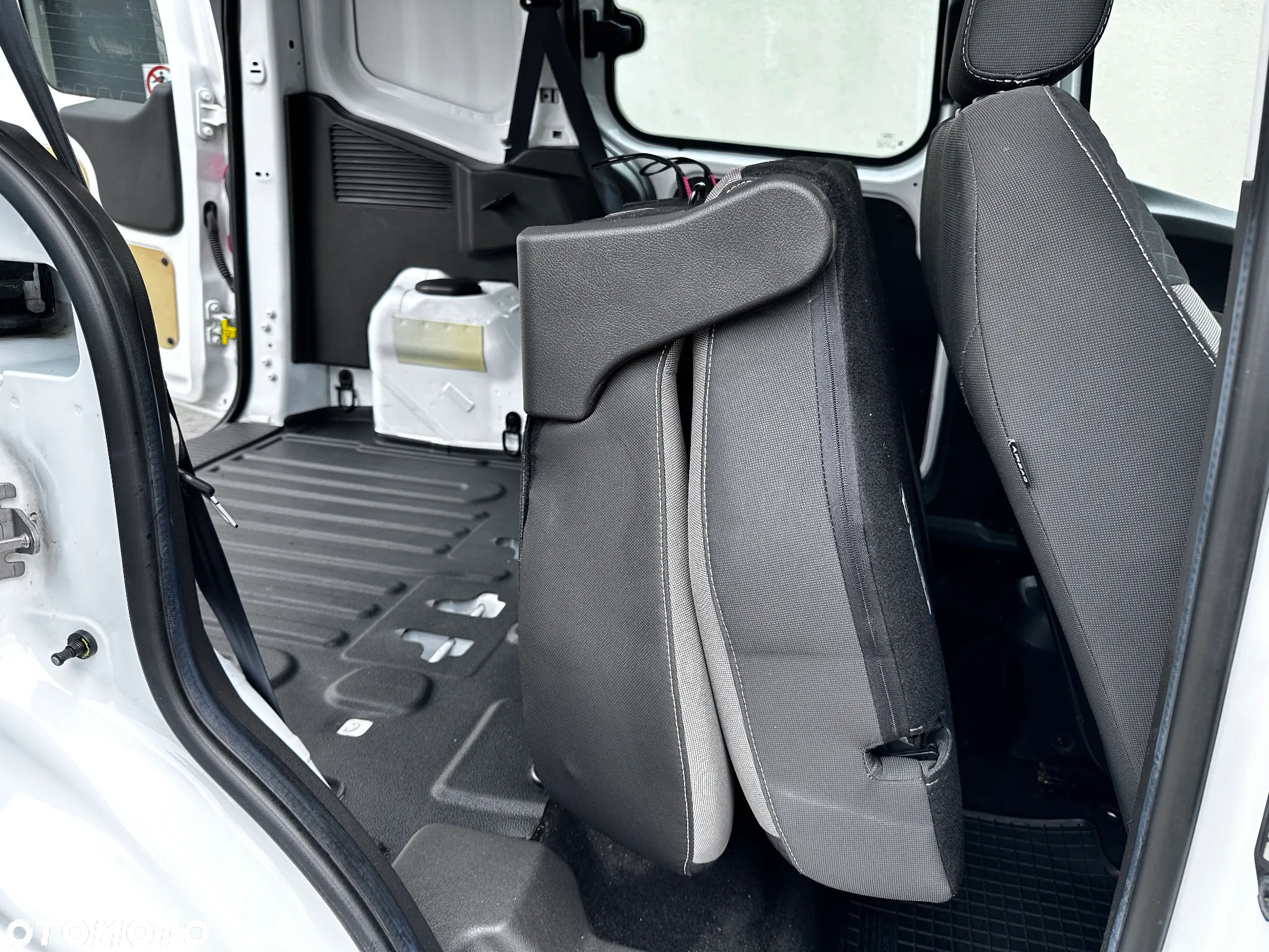 Ford Transit Courier 1.5 TDCi Trend - 22