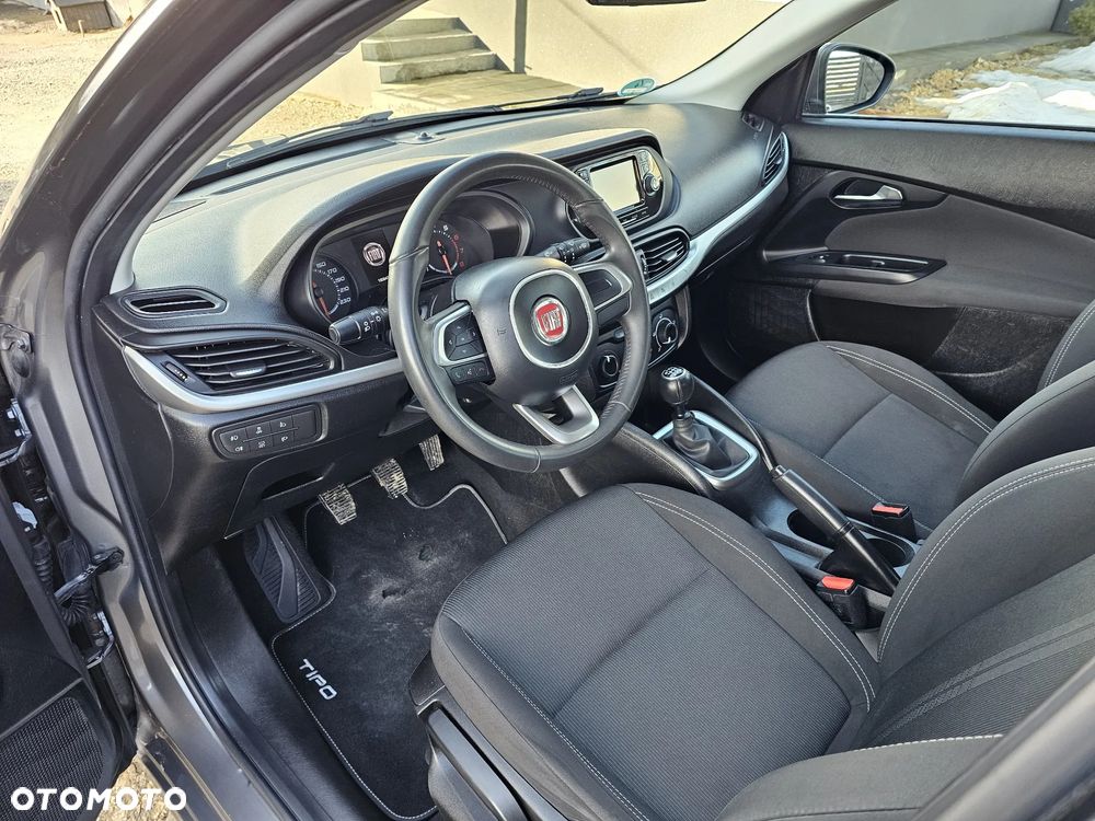 Fiat Tipo - 12