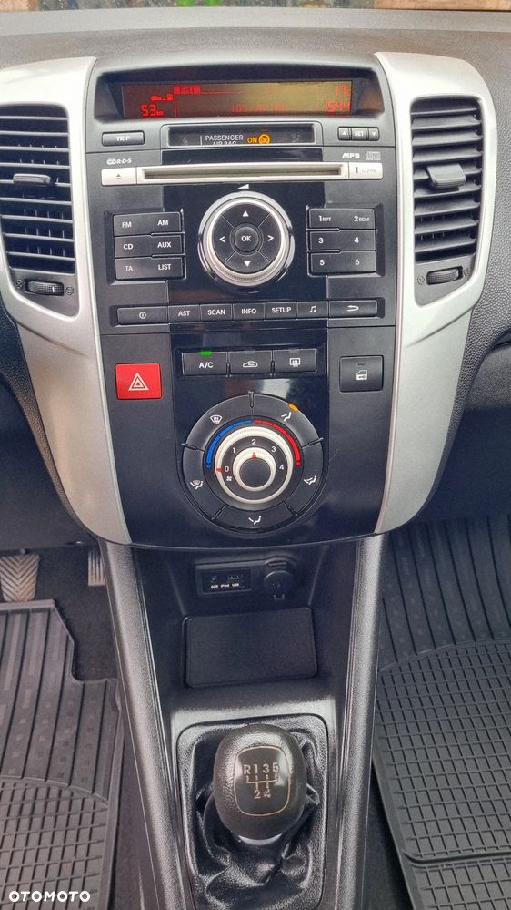 Kia Venga 1.4 CVVT Attract - 17