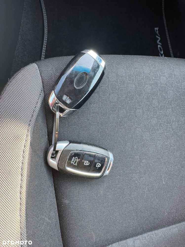 Hyundai Kona - 30