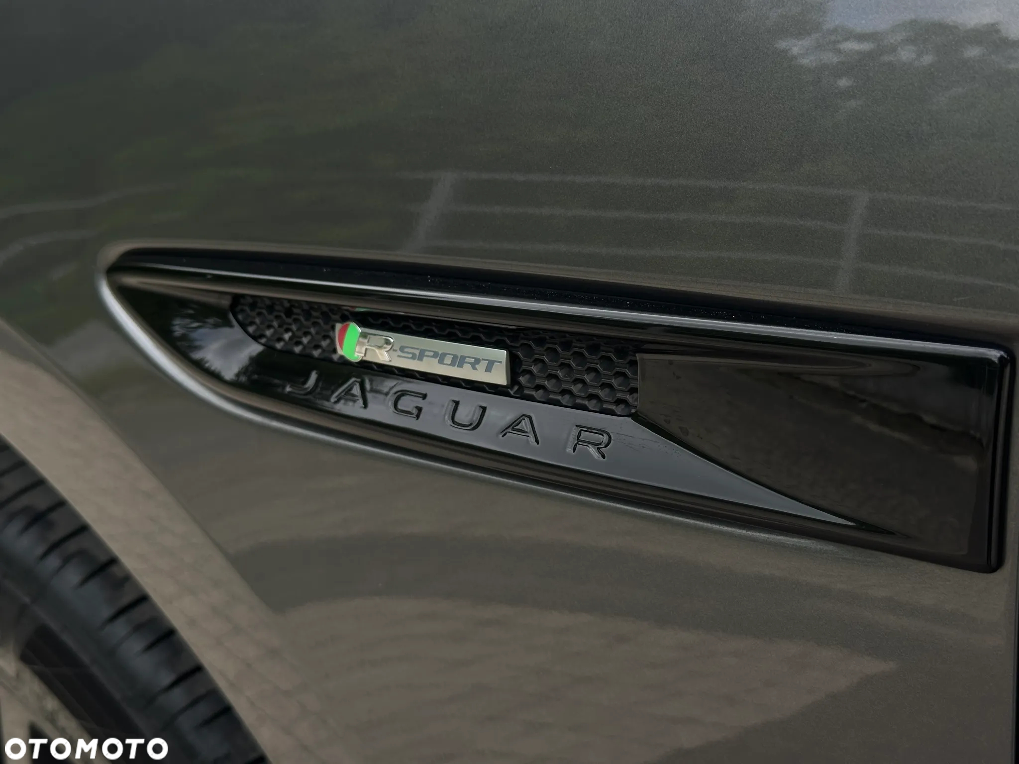 Jaguar F-Pace D200 AWD R-Dynamic HSE 90th Anniversary Edition - 17