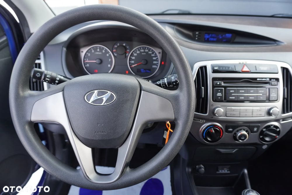 Hyundai i20 - 17