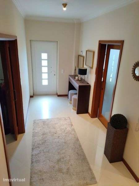 Moradia T5  às portas da cidade de Torres Vedras - Grande imagem: 2/12
