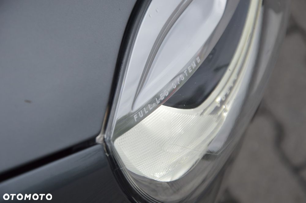 Volvo V40 D2 Momentum - 16