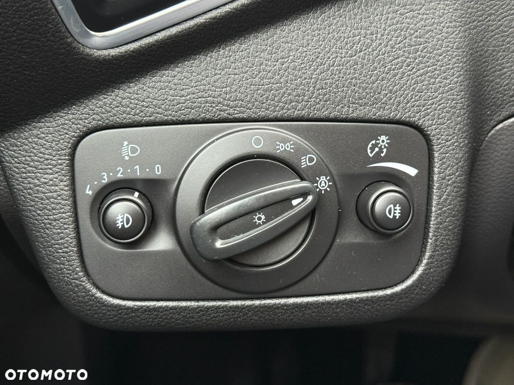 Ford Kuga - 33