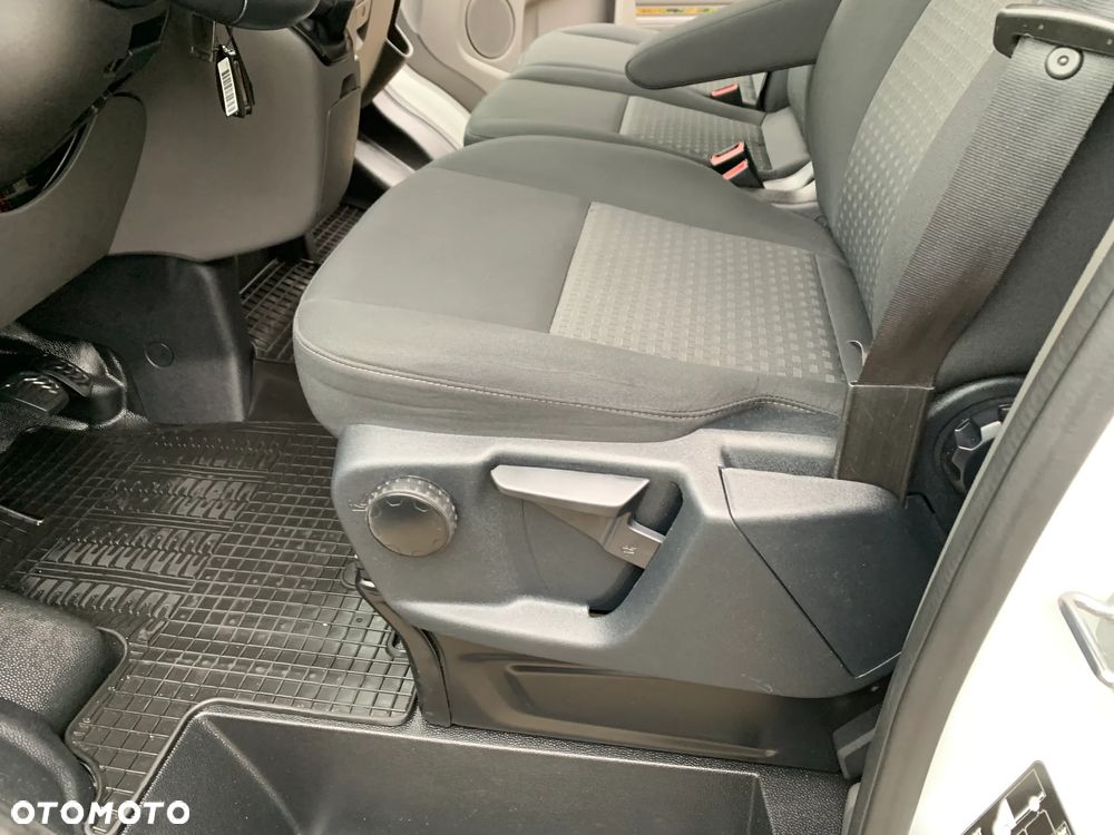 Ford Transit Custom L1H1 300S Lift Trend Mocny silnik 2.0TDCI Euro-6 VAN z Homologacją VAT-1 - 39