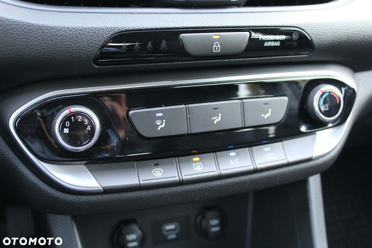 Hyundai i30 - 18