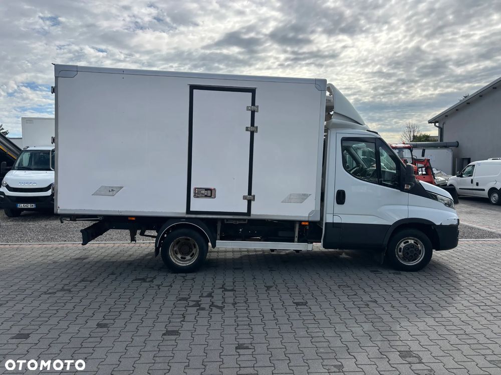 Iveco IVECO DAILY 50C15,50C17,35C15,35C17,35C13,35C14,35C15,35C16 CHLODNIA KONTENER WYWROT KILKANASCIE SZTUK NA PLACU - 5